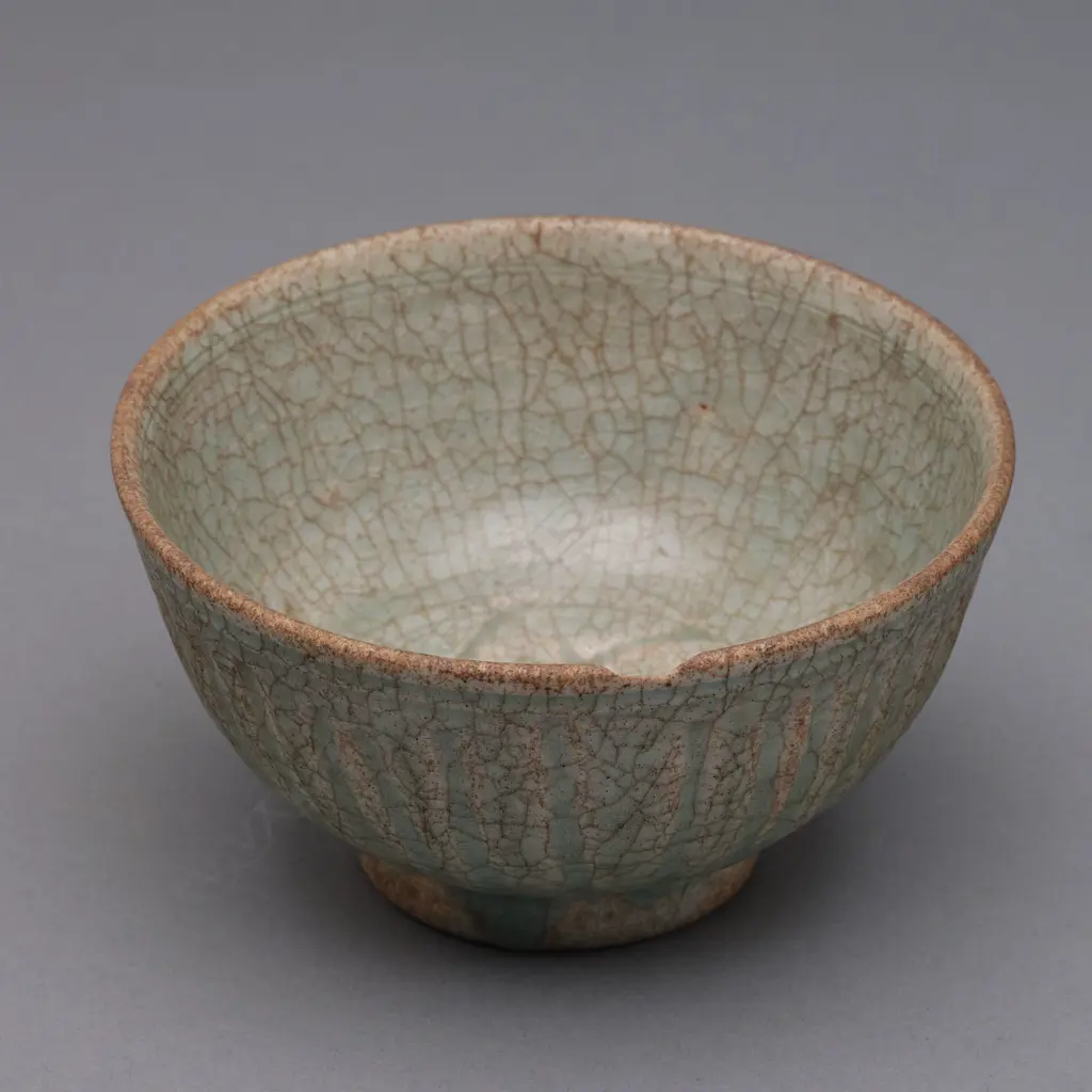 Sawankhalok stoneware bowl - 13thC - 16thC Image 1++